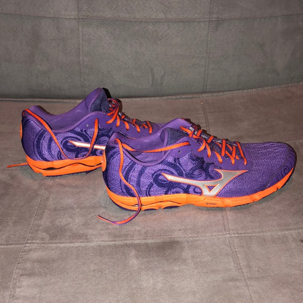 Mizuno Women’s Running Shoes - Never Worn